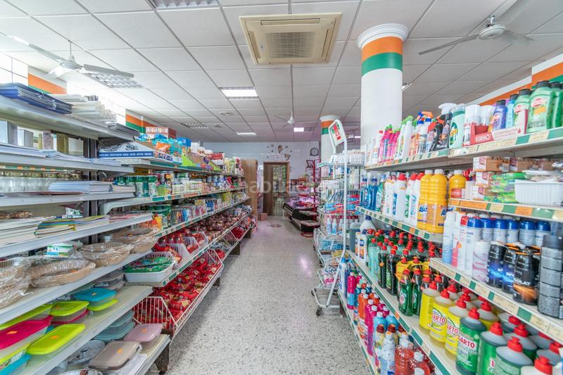 Foto bf8533c0-0fbe-4fbd-a8be-303fe6fa4698. Édifice dans Peza (La)