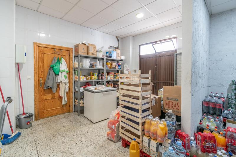 Foto 5fb995e9-1f2f-43bd-9321-9349f7bea5e0. Edificio en Peza (La)