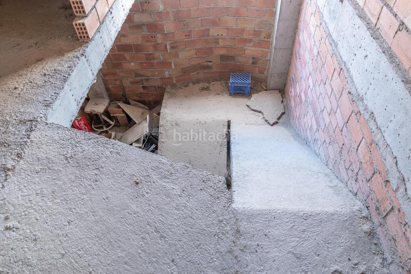 Foto 8f89b228-c1b2-4591-9c49-06a1d5c2e7bb. Edificio en Peza (La)