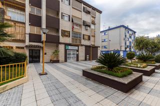 Appartement  Calle calle de matilde de torre, 40. Piso sin ascensor en parque nueva granada