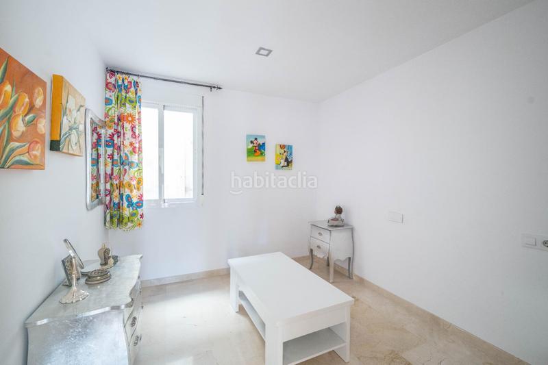 Foto e2656bd8-c8c0-46fd-b542-2ec93e36715f. Flat with heating parking in Casco Histórico Churriana de la Vega