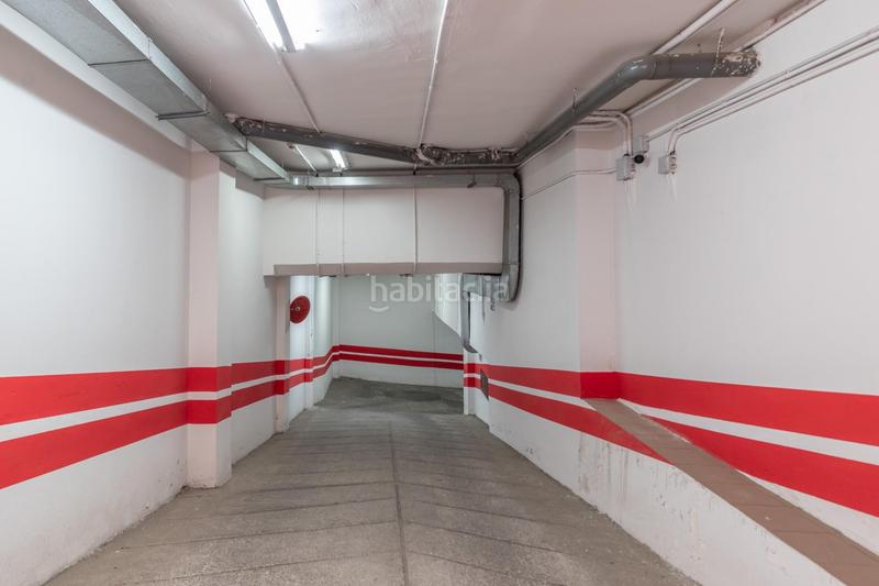 Foto 683c1e83-1cb3-4f8e-9eea-6dff718e1a79. Aparcament cotxe a Camino de Ronda Granada