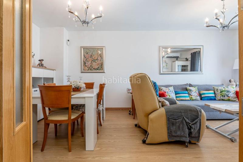 Foto fc40c7fd-91a8-4c7e-b0a2-8b08a1bb37e9. Casa adossada amb aparcament piscina a Belicena Vegas del Genil