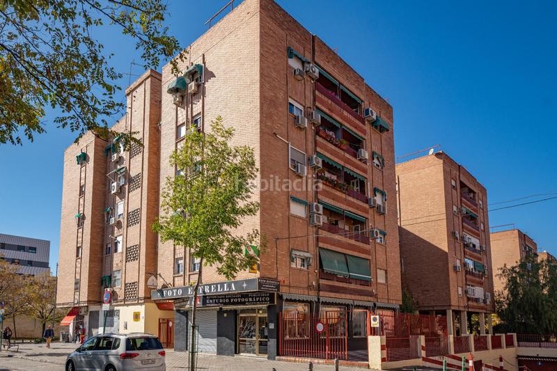 Foto d6ab0005-9553-4dca-9728-e4bbe2ab12e9. Flat with parking in Barrio de Zaidín Granada