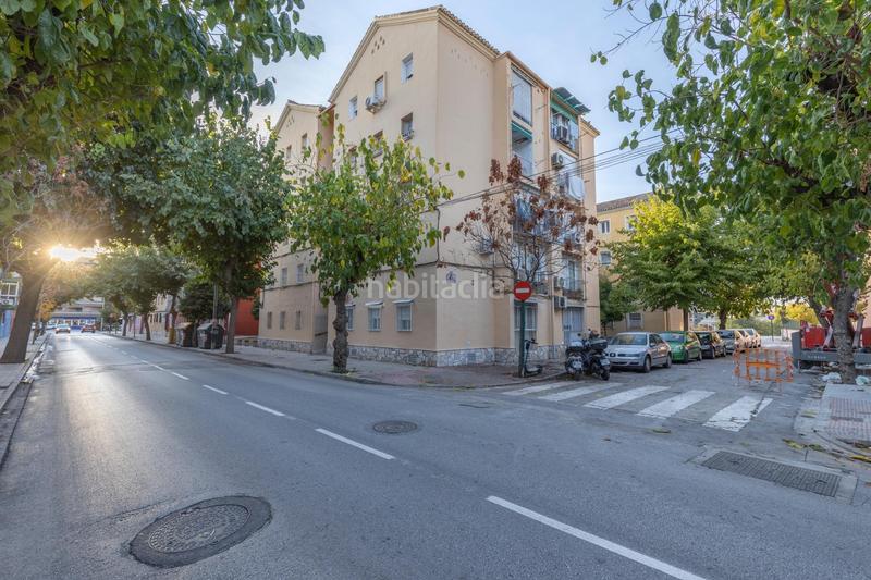 Foto f9da1e72-ac19-4772-aaad-3c54c1920427. Etagenwohnung in avenida pablo picasso in Barrio de Zaidín Granada