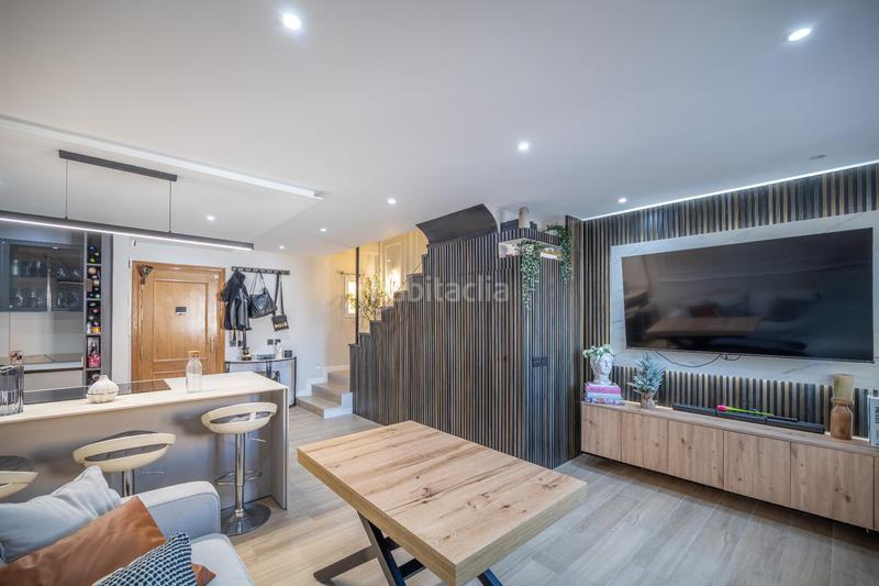 Foto ded8d831-e0e4-4ca0-a76a-a65164f98412. Zweistöckige wohnung mit parking in Ayuntamiento Alhendín