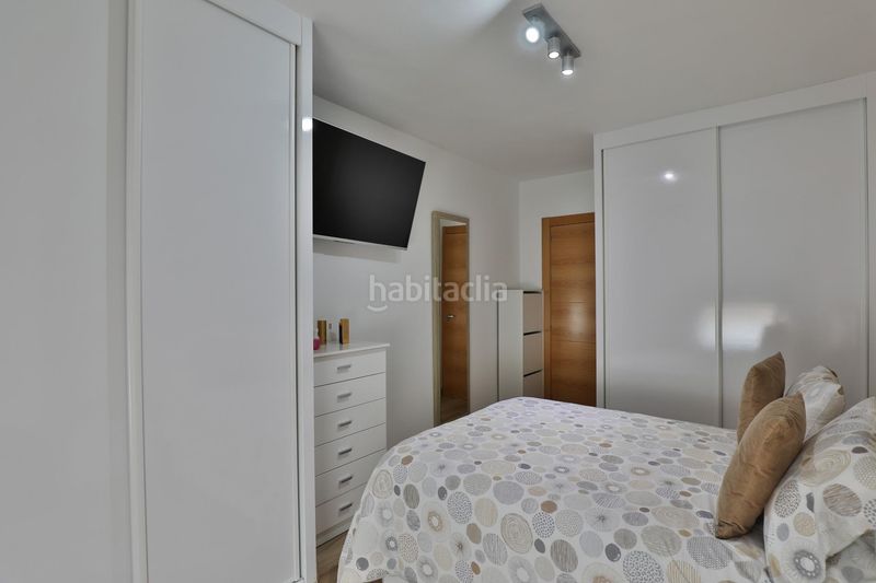 Foto f0ee921f-b10e-4e86-ab2c-499ab1952afa. Pis amb aparcament a Atarfe