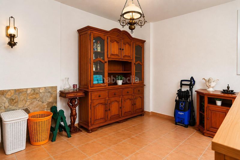 Foto 13741a56-2431-4f53-bce3-85434a6469a2. Casa amb aparcament a Padul