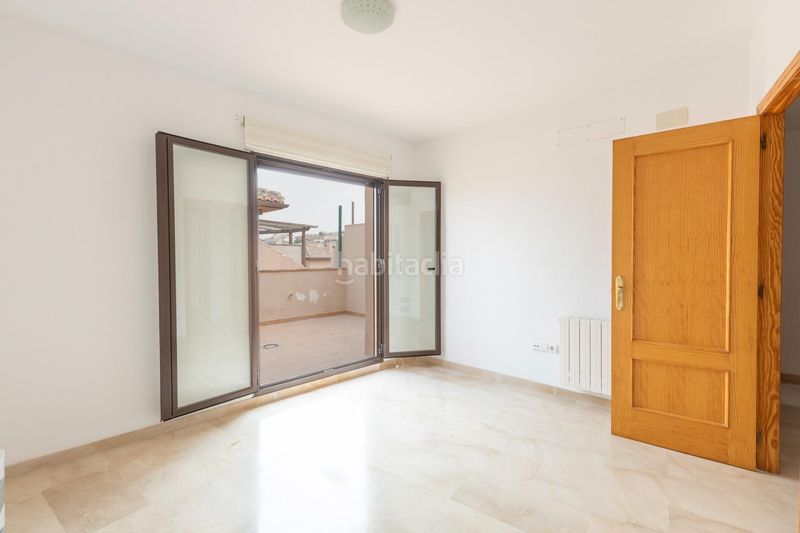 Foto 872a5c11-2784-4390-8f31-42a5b3e542d6. Casa aparellada amb calefacció aparcament a Barrio de la Vega Monachil