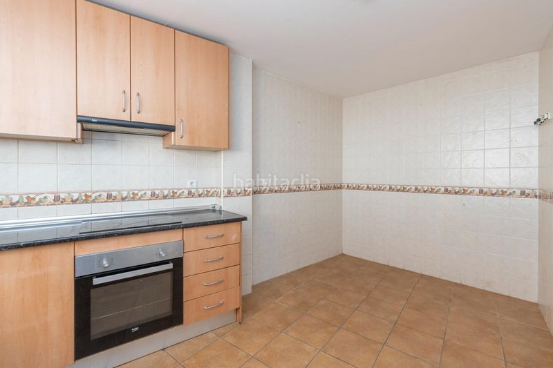 Foto c7bb0ed4-aabc-4250-b23b-c7f509f04a1e. Casa aparellada amb calefacció aparcament a Barrio de la Vega Monachil