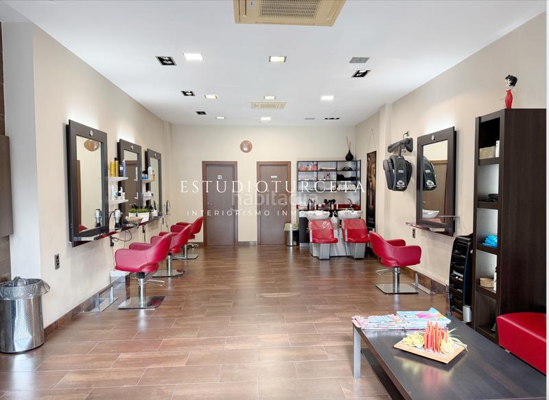 Foto 9485c65e-fb51-440d-ae3b-9058be9cef73. Transfer business premise with heating in Mercat Rubí