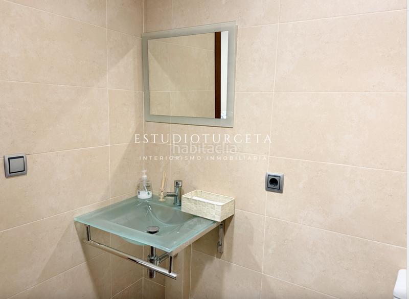 Foto eee23205-3816-4bcf-91a8-396d57447a48. Transfer business premise with heating in Mercat Rubí