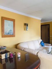 Location Appartement à Calle nueva de cartuja 8. ?? estupendo piso en san ildefonso para el curso 26-27