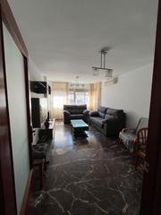 Miete Etagenwohnung  Calle adelfa. ??? piso para el curso 2025-2026 en urbanización con piscina (zo