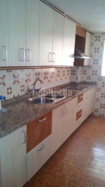 Foto 09d9376d-f876-497b-b15e-e43a5a9b727f. Alquiler piso ?? piso en circunvalación la encina – chana ?? disponible para el curso 2025-2026 (contrato de 11 meses) en Granada