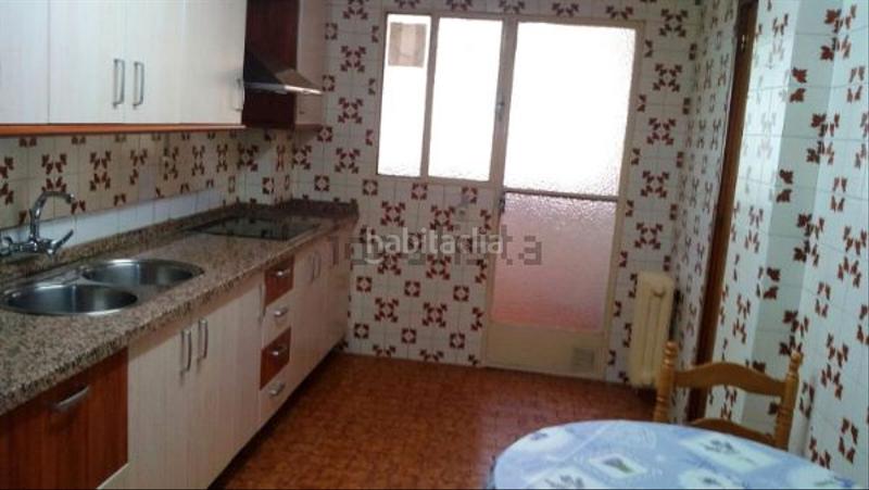 Foto 4164ad0a-8f09-4030-8cfa-aae9f38156d9. Alquiler piso ?? piso en circunvalación la encina – chana ?? disponible para el curso 2025-2026 (contrato de 11 meses) en Granada