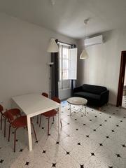 Lloguer Apartament a Calle alhóndiga 16. Piso muy luminoso en pleno centro de granada