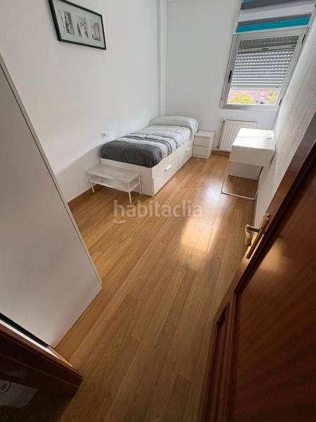 Foto 7624cbea-3851-4ebb-b274-83867843bbf2. Rent flat in Joaquina Eguaras Granada