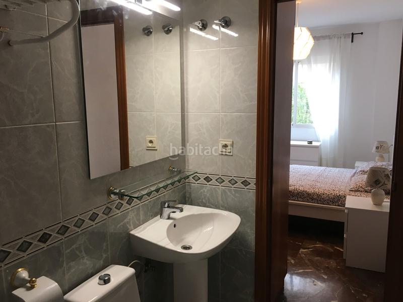 Foto 4614d4e2-228b-4ce2-b306-db0f2894bb9d. Miete appartement in calle atlanta 8 in Av. F. Garcia Lorca - Nueva Estación Autobuses Granada