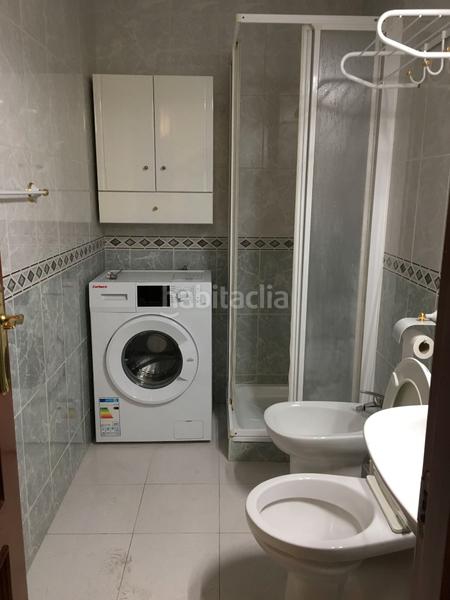 Foto b9450c3f-3f2e-44d0-a3c9-e3143632d805. Miete appartement in calle atlanta 8 in Av. F. Garcia Lorca - Nueva Estación Autobuses Granada