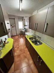 Location Appartement  Calle doctor azpitarte. ?? piso en plaza de toros – luz y agua incluidos – ideal estudia