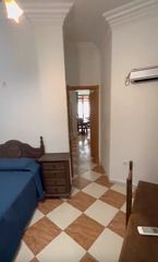 Miete Etagenwohnung  Calle san juan de dios. Estupendo piso en san juan de dios curso 26-27