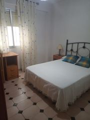 Affitto Appartamento in Calle ángel barrios 6. ?? ¡piso en camino de ronda!