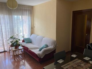 Alquiler Piso  Calle arzobispo pedro de castro. ??? habitación en piso compartido – curso 2026-2027 ??