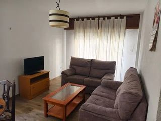 Rent Flat  Calle san pablo 32. ?? piso de 3 dormitorios en plaza de toros – ideal para estudian