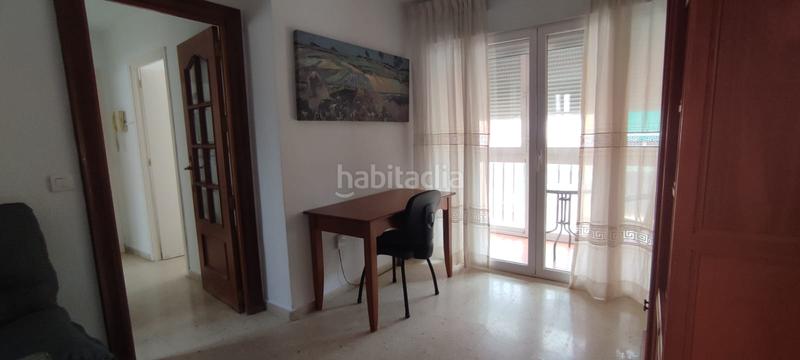 Foto 95bb76ba-2206-4590-9796-b7122a29a604. Alquiler ático ?? bonito piso con terraza en alminares en Granada