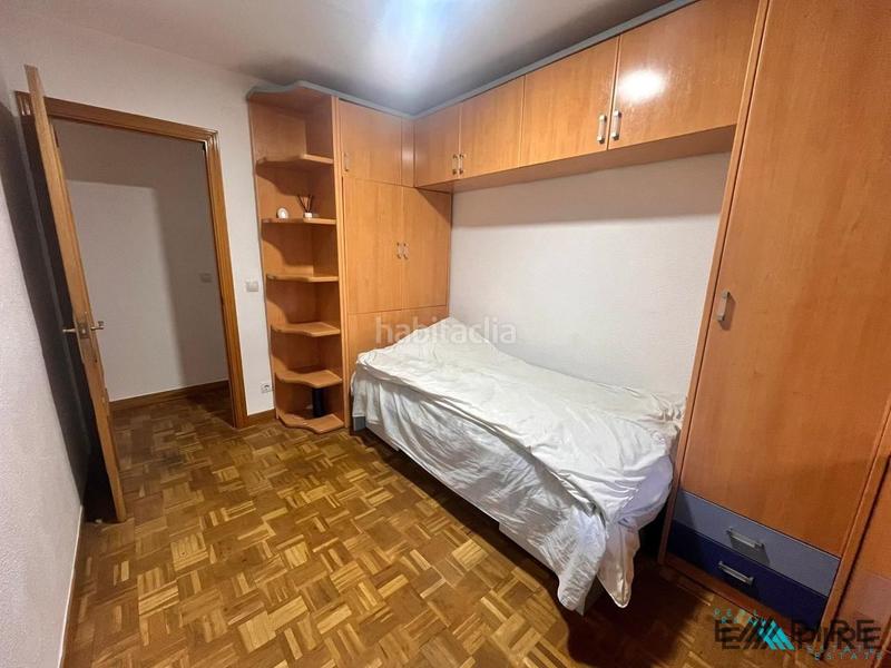 Foto e4a08c66-291a-4546-bf51-a10a0259be40. Appartamento con riscaldamento in Reyes Parla