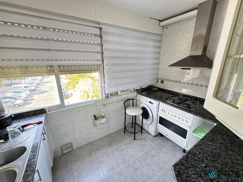 Foto f23fb8e0-e53b-4e95-a984-b2376116ba37. Piso en El Bercial Getafe