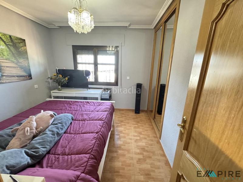 Foto 149fe636-0fd3-40cb-8493-519b37546195. Casa con riscaldamento parcheggio piscina in Serranillos del Valle