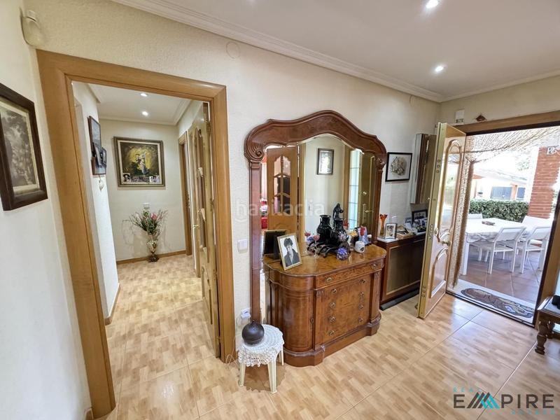 Foto 8b0b65d3-5da6-48ee-b9f3-9aeed3d1a73a. Casa con riscaldamento parcheggio piscina in Serranillos del Valle