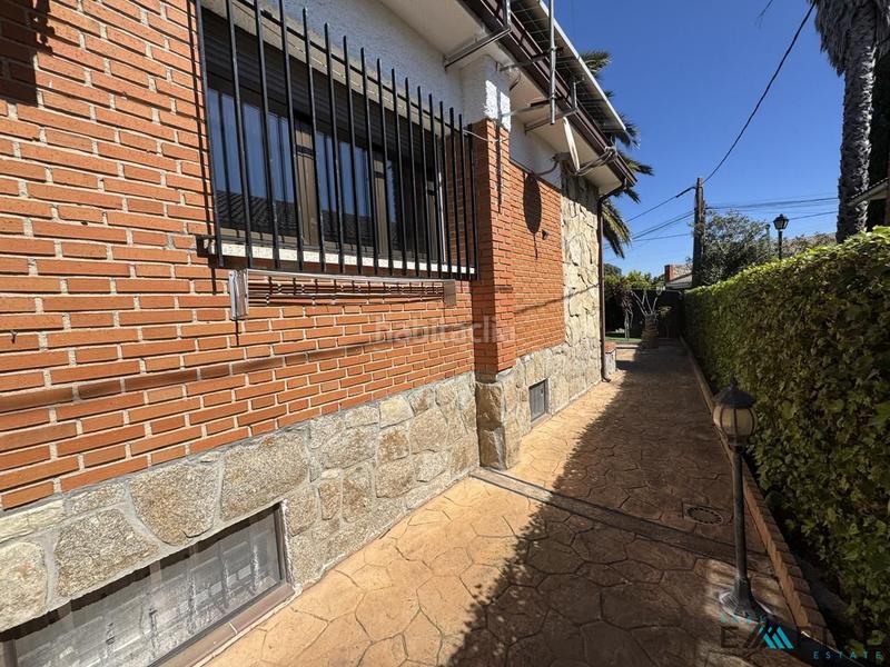 Foto 8d48d1b4-dfc9-41d5-aa58-b61110b630f0. Casa con riscaldamento parcheggio piscina in Serranillos del Valle