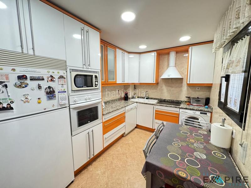 Foto 8e9480be-c77f-407d-8f01-3008d439980a. Casa con riscaldamento parcheggio piscina in Serranillos del Valle