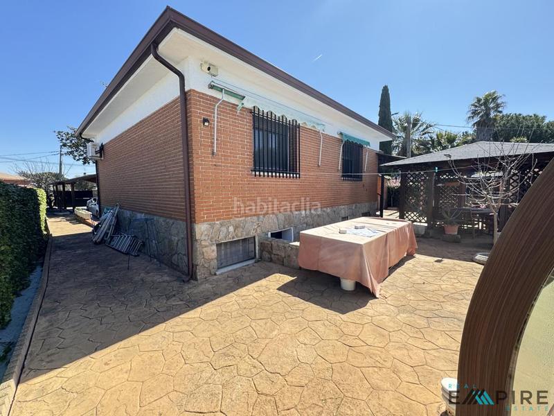 Foto c2097ad6-cd43-4028-a165-215ce9ec722d. Casa con riscaldamento parcheggio piscina in Serranillos del Valle