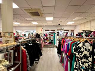 Locale commerciale in Pablo Casals