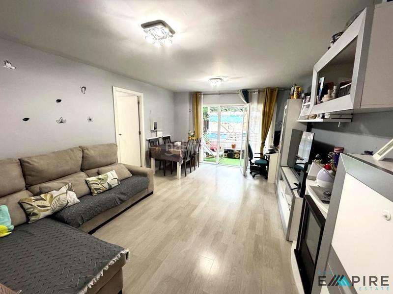 Foto 9112ac1a-4f30-482c-ac0b-892ed61d56e2. Appartamento con riscaldamento in Reyes Parla