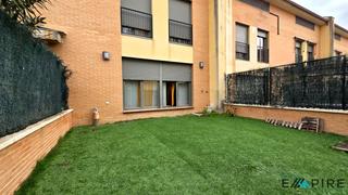 Casa adossada  Del planeta urano