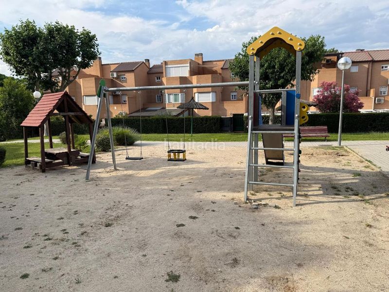 Foto 52121ae3-e21d-4fca-8ae8-5ae2df76599c. Casa amb calefacció aparcament piscina a Parque Coimbra Móstoles