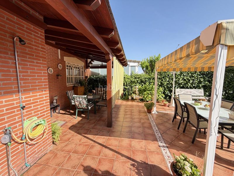 Foto 4d4e8083-6ca0-4cb2-ae1f-be9ae57a67da. Casa adossada amb calefacció aparcament a Las Américas Parla