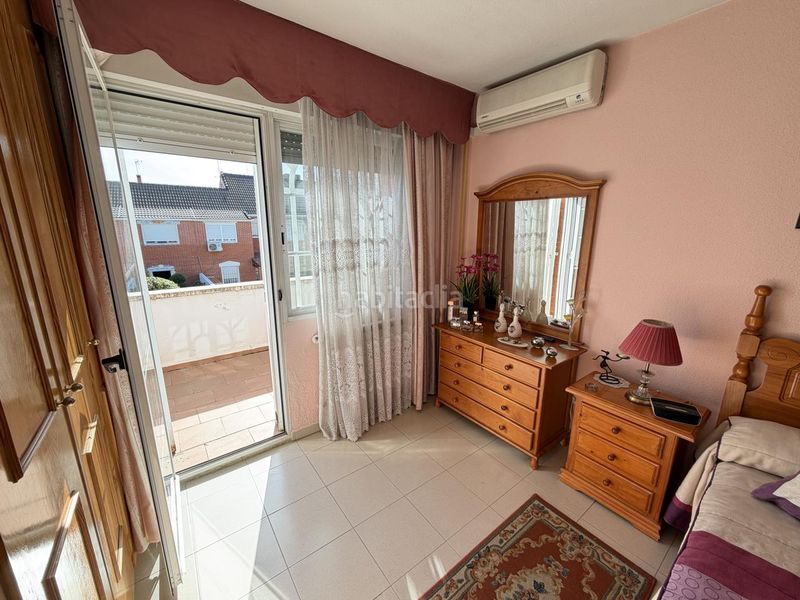 Foto a95d18e0-9adc-4c85-aa8c-9860051fc87d. Casa adossada amb calefacció aparcament a Las Américas Parla