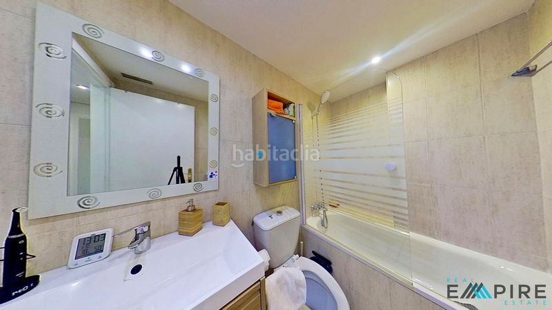 Foto 4a0f894b-f1eb-46ba-b82e-4aa51c24b8c6. Pis amb calefacció aparcament piscina a Los Ángeles Madrid