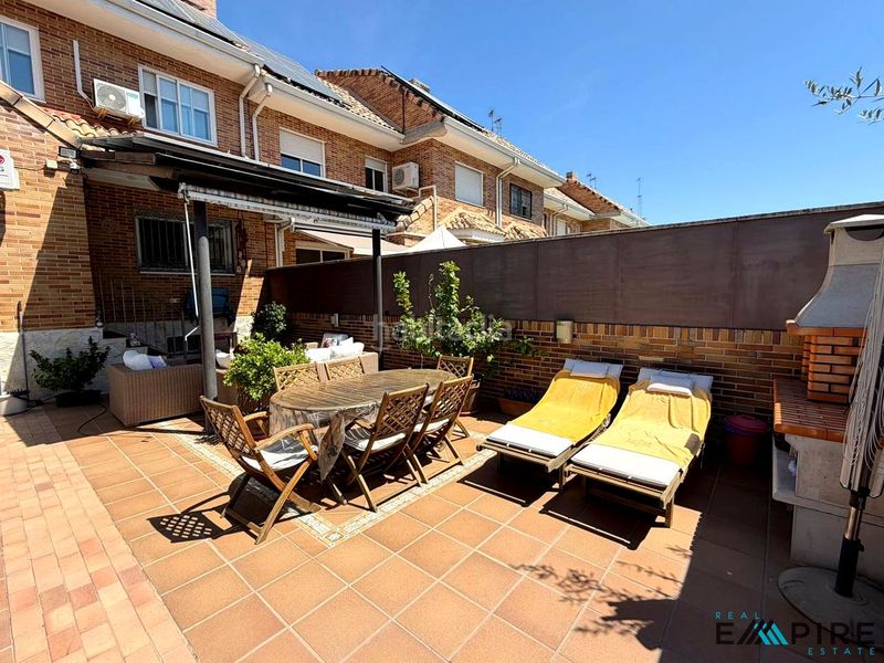 Foto fcf60b44-39ee-458f-b86f-ea569b1905b2. Casa adossada amb calefacció piscina a La Ermita Parla