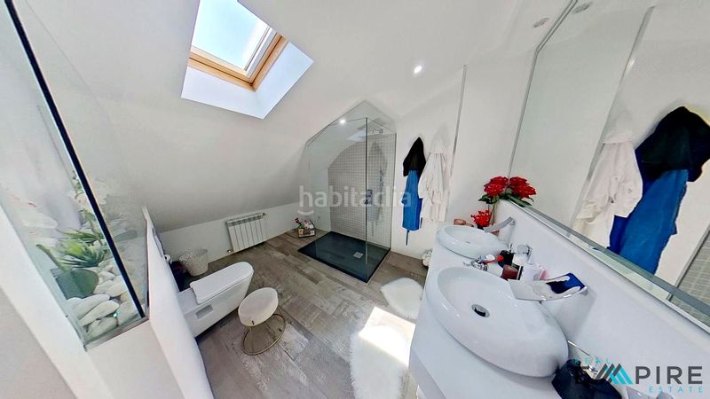 Foto ff747742-c980-4ec2-a4db-4ef1d5949bb9. Casa adossada amb calefacció piscina a La Ermita Parla