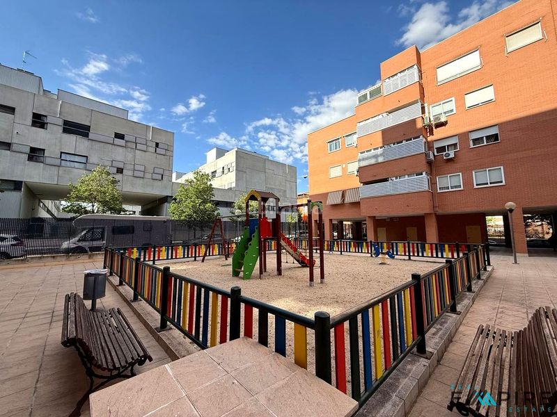 Foto 7576c2c2-f922-4935-b728-8a1503a7fce5. Pis amb calefacció aparcament piscina a PAU de Carabanchel Madrid