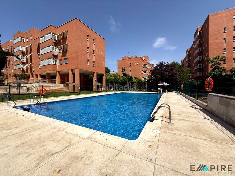Foto 7727fc29-e8a5-43f7-8f3e-61eeecf311d7. Pis amb calefacció aparcament piscina a PAU de Carabanchel Madrid