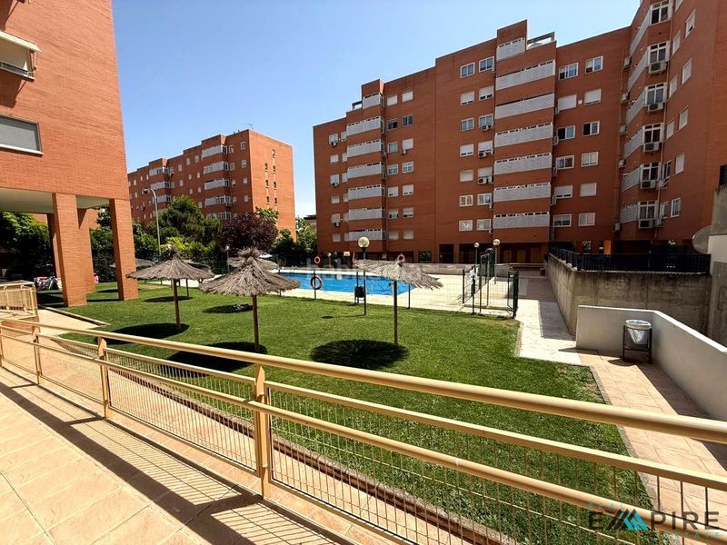 Foto efdb8b3c-7378-4f03-b658-200940c45168. Pis amb calefacció aparcament piscina a PAU de Carabanchel Madrid