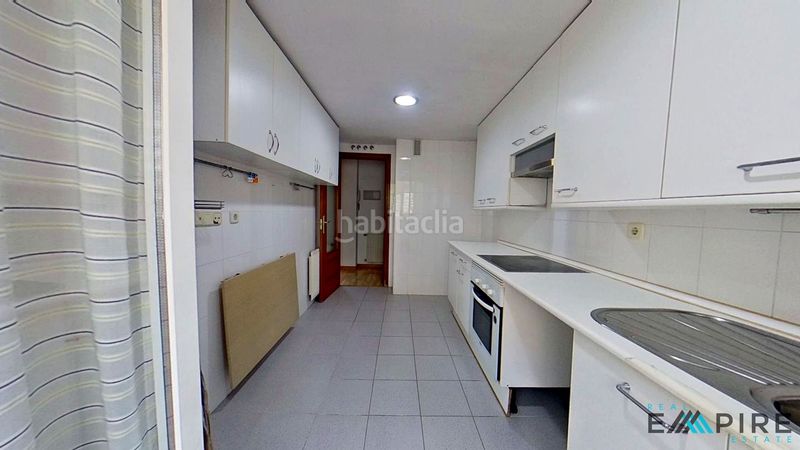 Foto f5eeeaef-14ce-4405-b75c-7f8caea39189. Pis amb calefacció aparcament piscina a PAU de Carabanchel Madrid